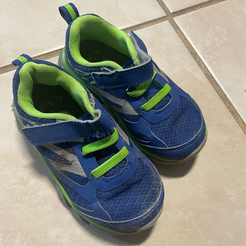 Little boys tennis shoes